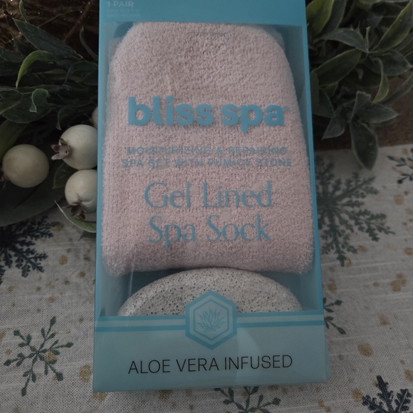 Bliss Other - Bliss Spa Aloe Vera Infused Gel Lined Socks